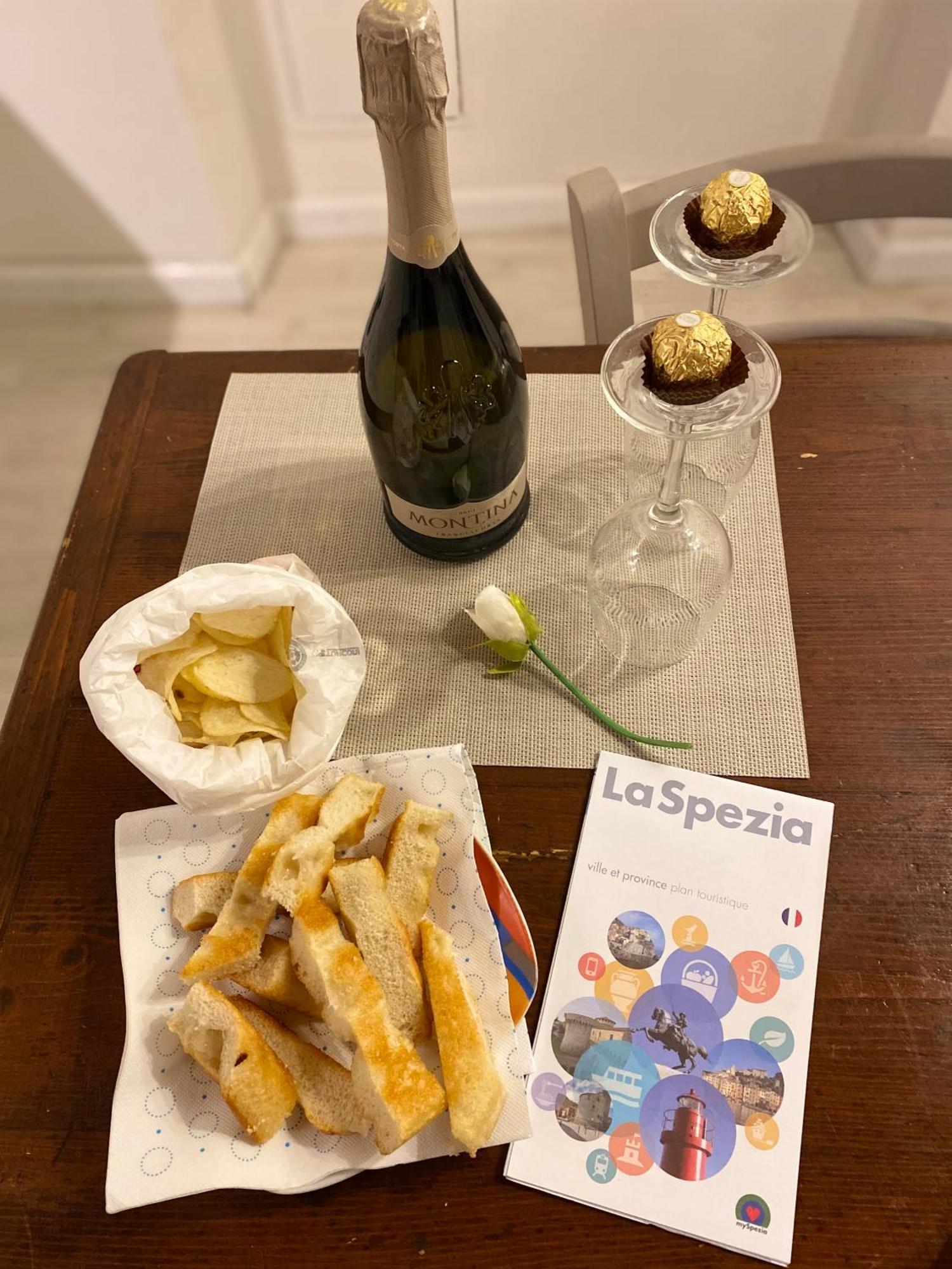 Chez Amelie Apartment Специя Екстериор снимка
